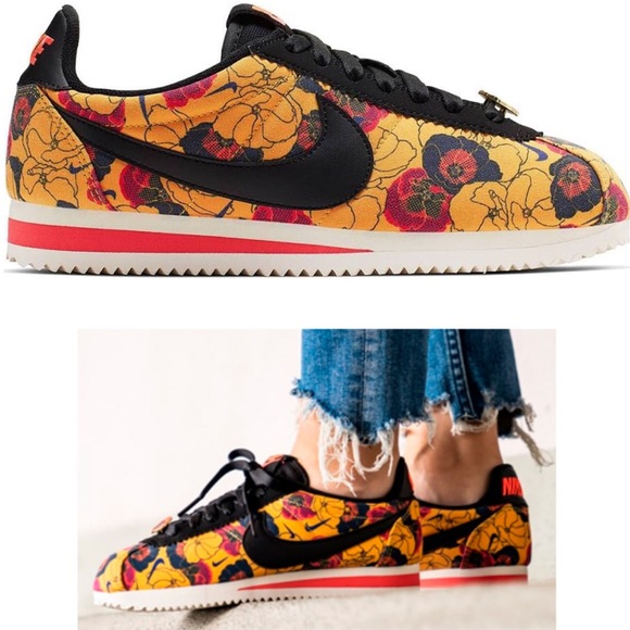 🆕Nike Classic Cortez LX Gold/Floral Sneakers - Picture 6 of 8